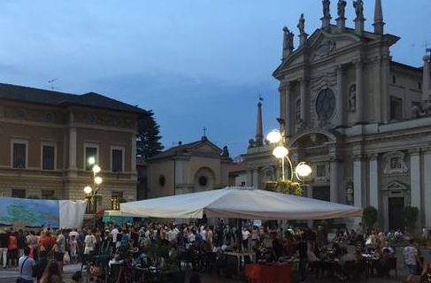 centro giovedì busto