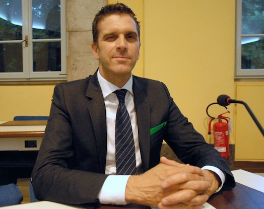 busto esercito auto abbandonate