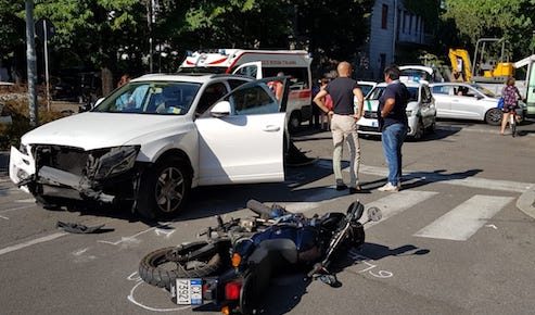 busto auto moto