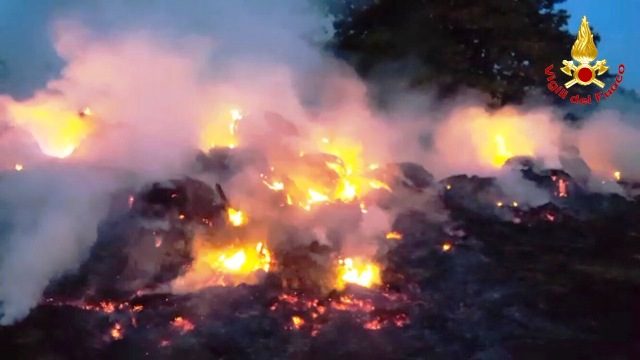 incendio sesto calende