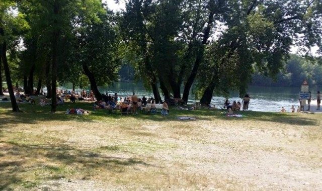 spiaggia canottieri somma