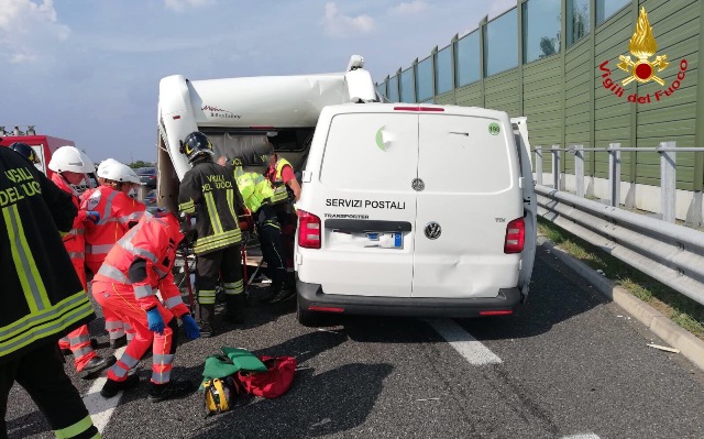 Incidente autolaghi roulotte