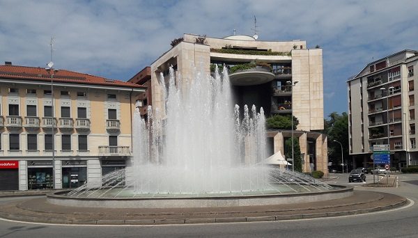 fontana piazza gallarate