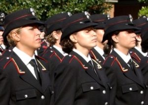 carabinieri donna somma