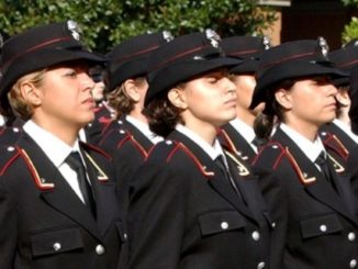 carabinieri donna somma