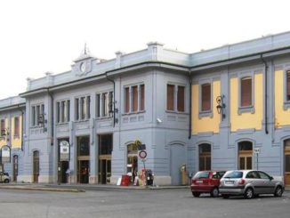 busto bulli aggressione stazione