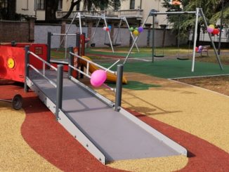 Parco giochi inclusivo