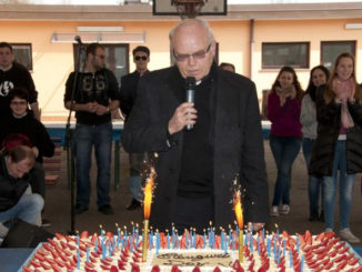 vanzaghello parroco auguri