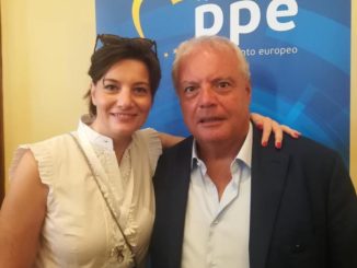 comi caianiello facebook politica