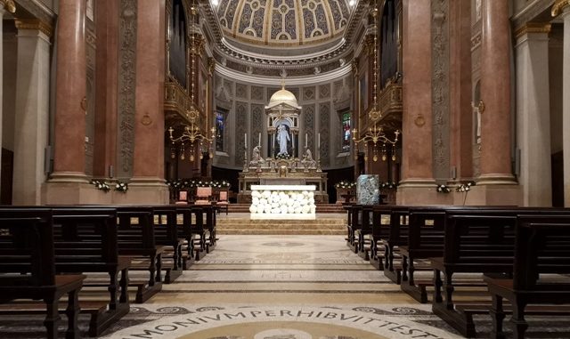 altare basilica gallarate