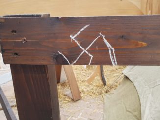busto presepe svastica