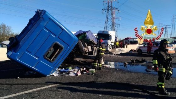 milano A8 incidente