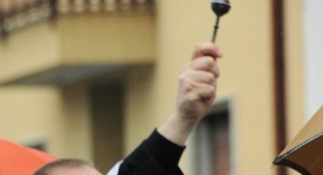 redentore busto benedizione