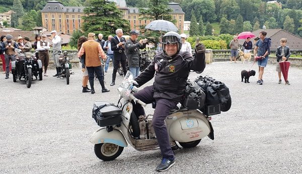 viaggio vespa russia
