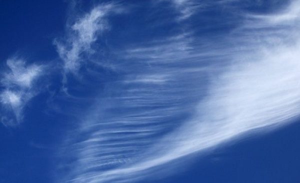 föhn cielo limpido