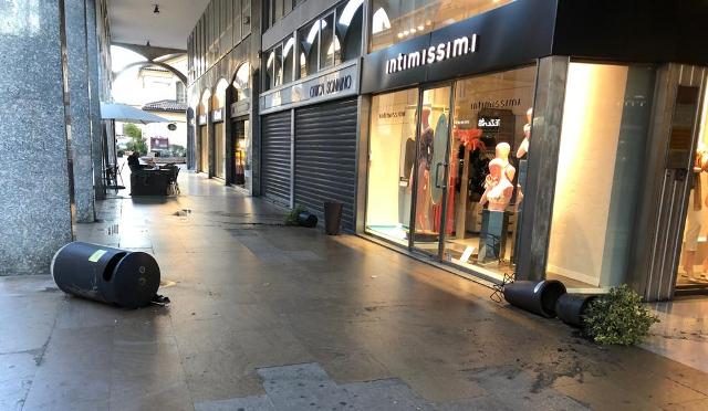 busto vandali centro