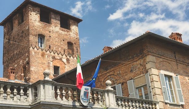 agnano messaggini besana denuncia