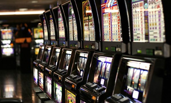 gioco azzardo cairate soldi 01