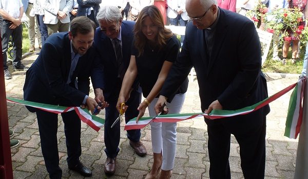 aias busto inaugurazione centro 01