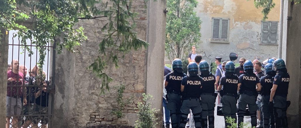 azzate do.ra. contestazione mussolini