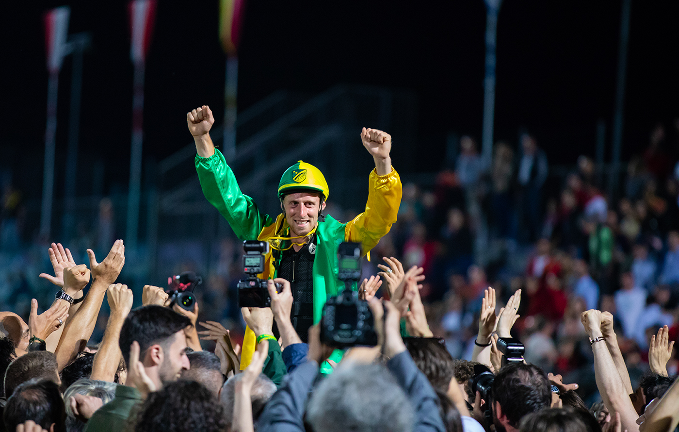 legnano palio contrade carroccio