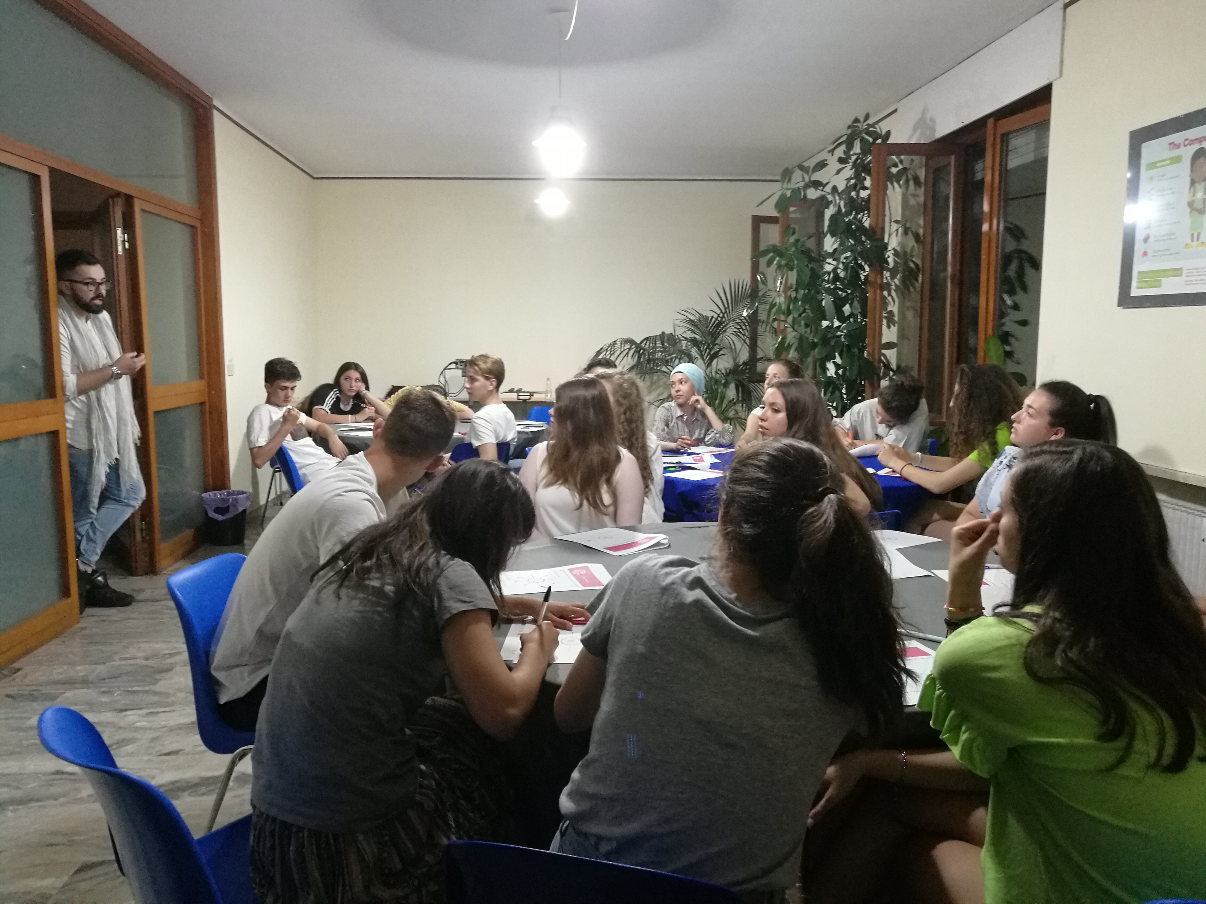 ite tosi debate academy busto