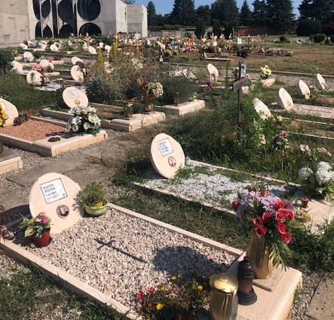 busto cimitero degrado