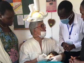 Dino Azzalin dentista Africa