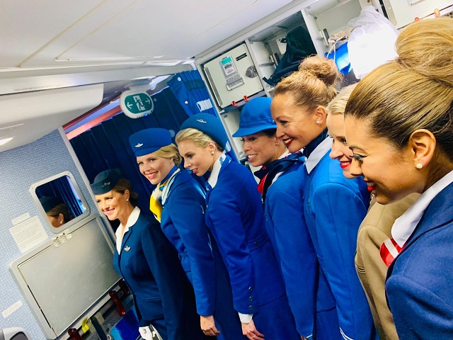 klm sfilata divise aereo