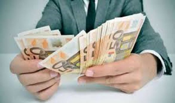 laurenzano contanti riciclaggio sanzioni