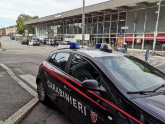 gallarate stazione aggressione taser