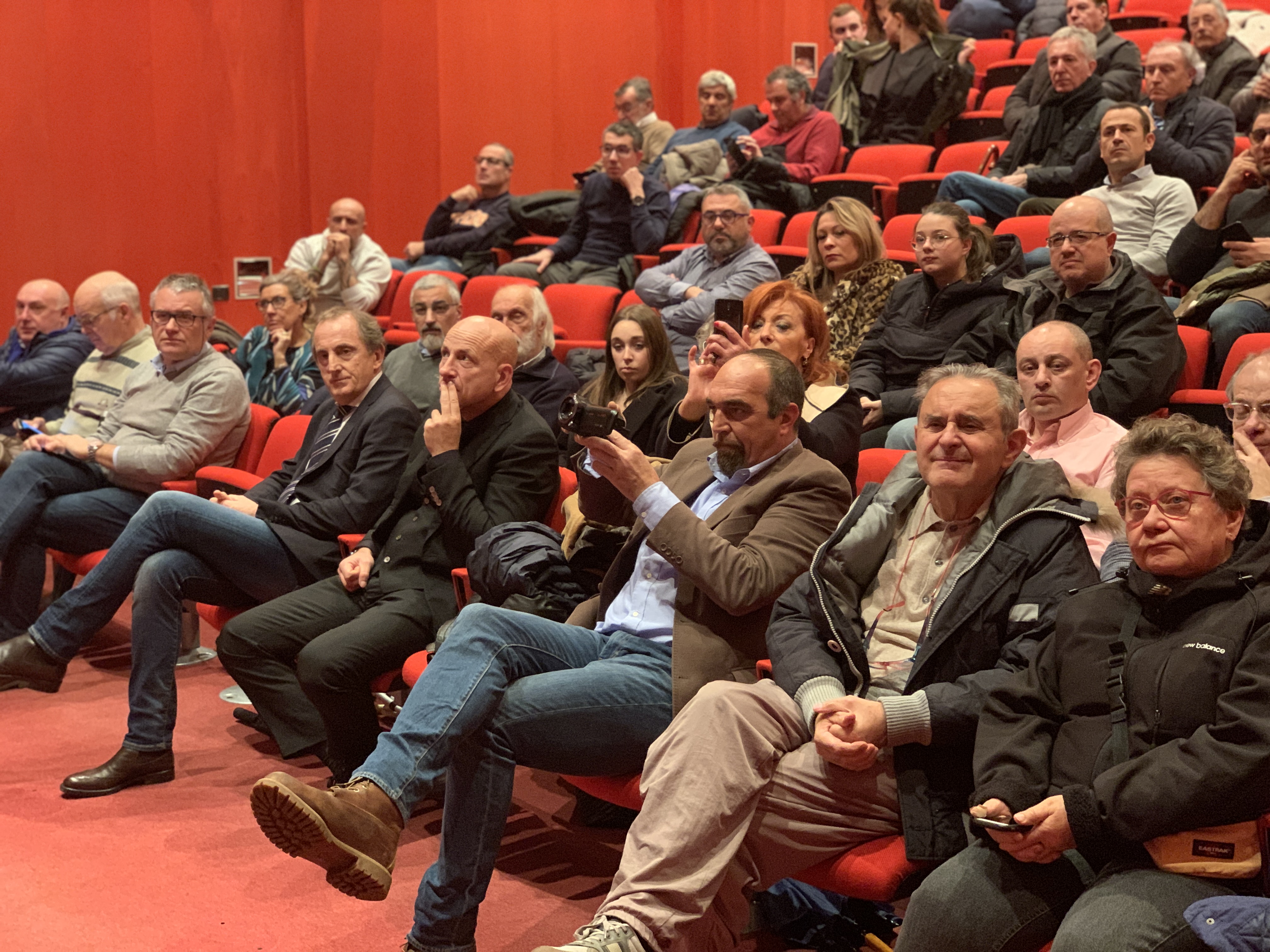 Fratelli Italia convegno busto
