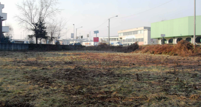 capannone zona commerciale somma