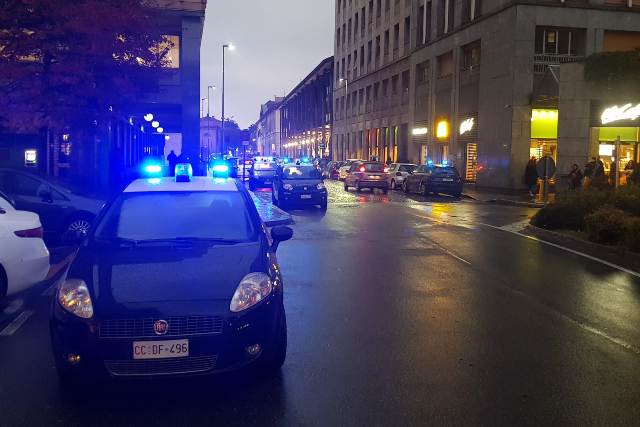 carabinieri piazza garibaldi droga