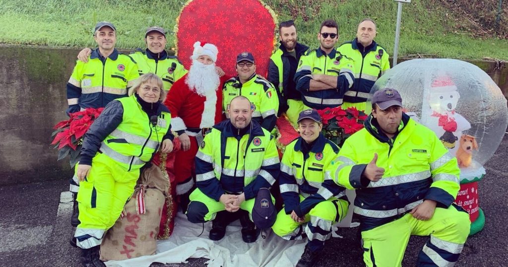 cavaria babbo natale treno