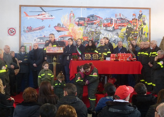 bambini natale vigili fuoco 03