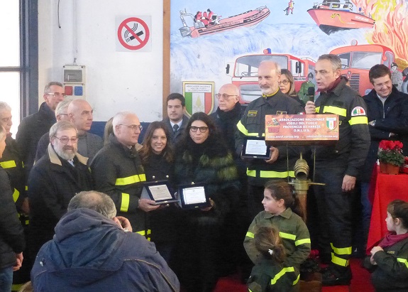 bambini natale vigili fuoco 04
