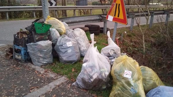 parabiago strade pulite rifiuti bicicletta