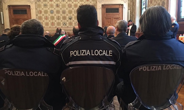 Polizia Locale Alla Centrale Operativa Di Legnano Una Chiamata Ogni Ora Malpensa24