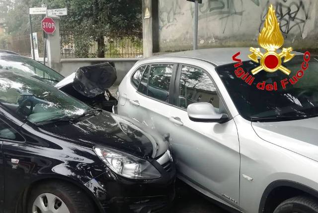 cassano magnago incidente incrocio 