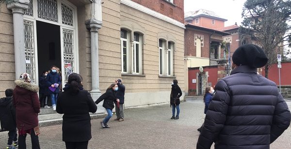 busto arsizio mensa manzoni m5s