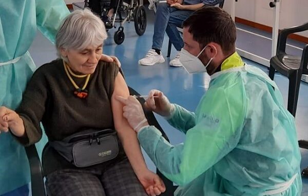 dairago vaccino prenotazioni anziani
