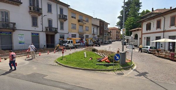 gorla minore piazza xxv aprile fermata autobus