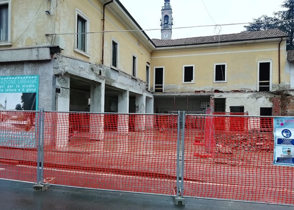 magnago lavori piazza centro