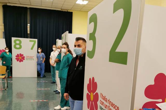 varese circolo vaccino covid