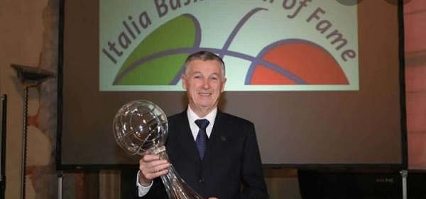 Albanesi arbitri basket Varese Trento