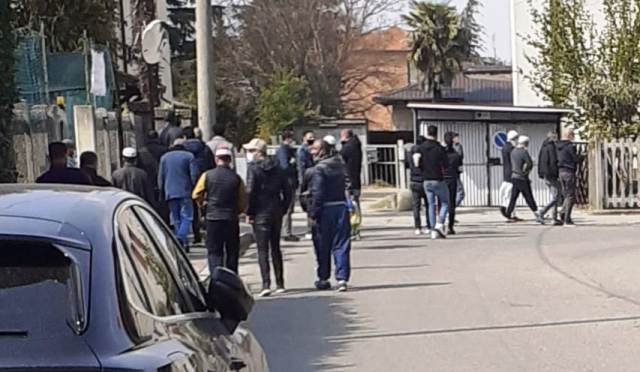 gallarate musulmani preghiera venerdì