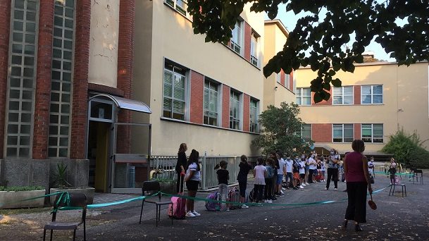 busto arsizio bertacchi diversi ma uguali genere