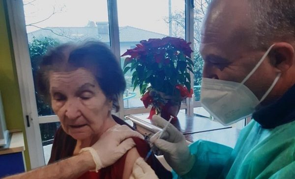 legnano vaccini anziani sindacati