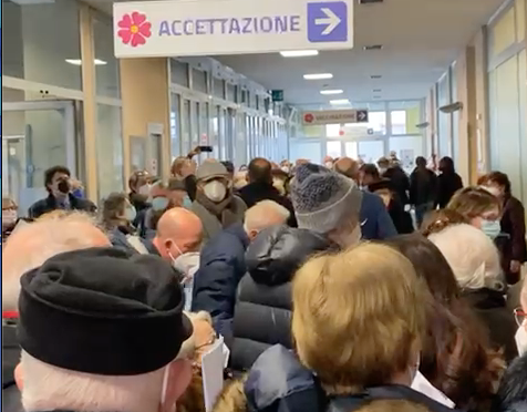 varese ospedale anziani coda